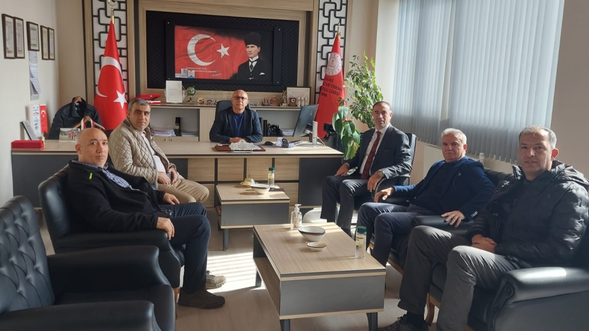 Türk Eğitim Sen Şube Başkanı Yüksel YİĞİT'ten Okulumuza Ziyaret